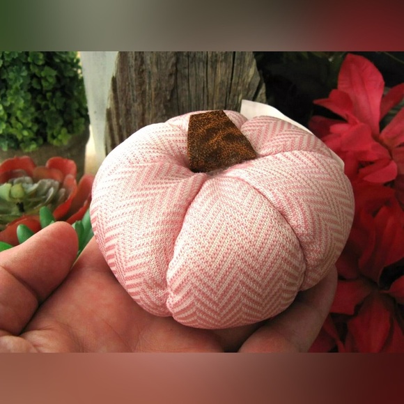 New Halloween Autumn Pink Fall Herringbone Fabric Pumpkin w/ Tag & Bell - 3.25" - Picture 6 of 7